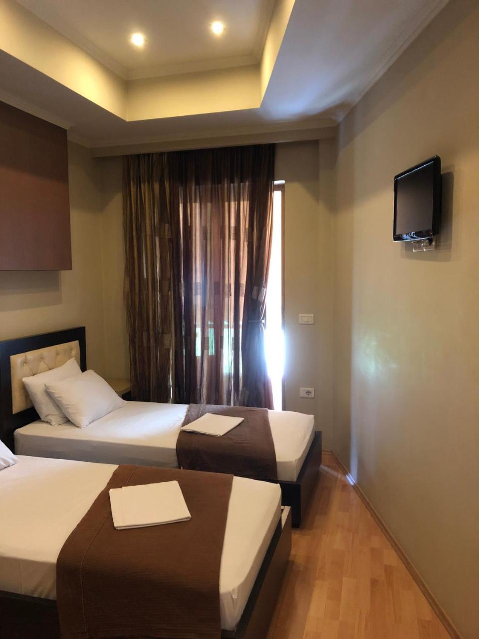 Hotel Shehu Gjirokastra Zewnętrze zdjęcie